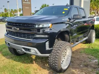 Chevrolet Silverado 1500 2019 4x2 RST 4 puertas Cabina Crew 5.8 pies SB