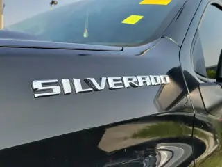 Chevrolet Silverado 1500 2019 4x2 RST 4 puertas Cabina Crew 5.8 pies SB