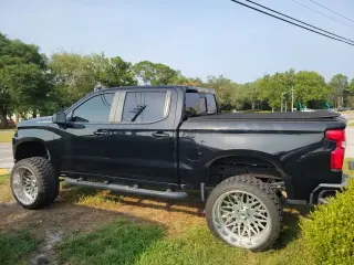 Chevrolet Silverado 1500 2019 4x2 RST 4 puertas Cabina Crew 5.8 pies SB