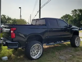 Chevrolet Silverado 1500 2019 4x2 RST 4 puertas Cabina Crew 5.8 pies SB