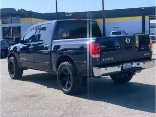 2010 Nissan Titan Crew Cab SE