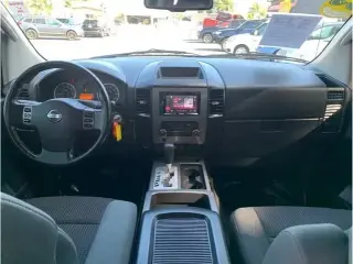 2010 Nissan Titan Crew Cab SE