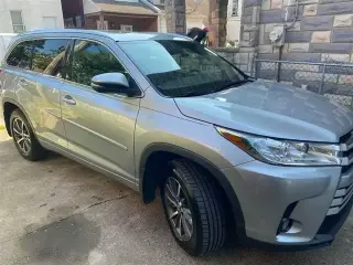 Highlander XLE --- 2018