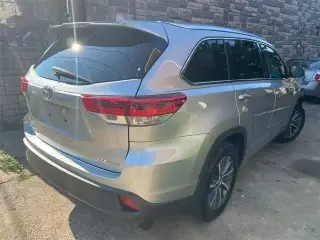 Highlander XLE --- 2018