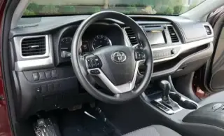 2018 Toyota Highlander LE
