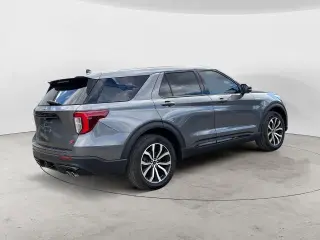 Ford Explorer 2022 AWD ST SUV de 4 puertas