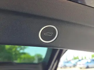 Tesla Model Y 2020 AWD Performance 4p Crossover
