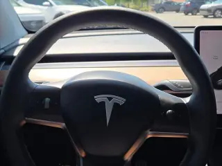 Tesla Model Y 2020 AWD Performance 4p Crossover