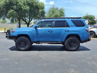 Toyota 4Runner 2018 4x4 SR5 4dr SUV