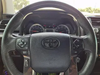 Toyota 4Runner 2018 4x4 SR5 4dr SUV