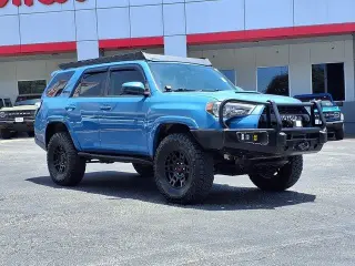 Toyota 4Runner 2018 4x4 SR5 4dr SUV