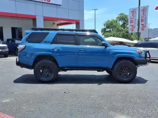 Toyota 4Runner 2018 4x4 SR5 4dr SUV