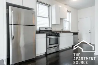 Propiedad de alquiler con 3 habitaciones y 2 baños en Chicago