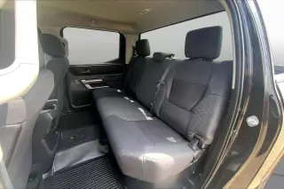Toyota Tundra 2024 4x4 SR5 4 puertas CrewMax Cab Pickup SB