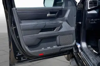 Toyota Tundra 2024 4x4 SR5 4 puertas CrewMax Cab Pickup SB
