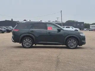 Nissan Pathfinder 2024 AWD SL 4dr SUV