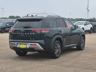 Nissan Pathfinder 2024 AWD SL 4dr SUV