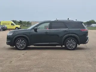 Nissan Pathfinder 2024 AWD SL 4dr SUV