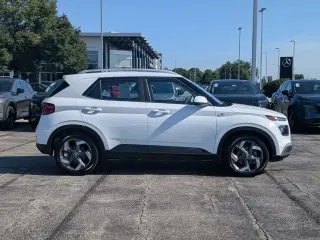Hyundai VENUE 2024 SEL 4dr Crossover