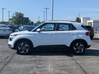 Hyundai VENUE 2024 SEL 4dr Crossover
