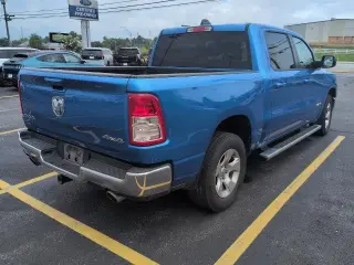 Ram 1500 2021 4x4 Big Horn Crew Cab de 4 puertas con caja estándar de 5.6 pies