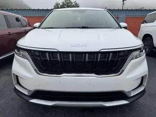 Kia Carnival 2024 LX Miniván de 4 puertas