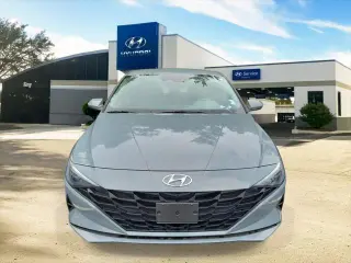 Hyundai ELANTRA 2023 SEL 4p Sedan