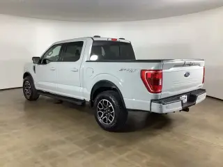 Ford F-150 2023 4x4 XLT 4 puertas SuperCrew batea corta de 5.5 pies