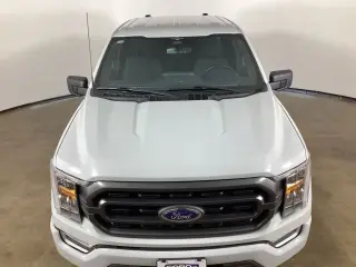 Ford F-150 2023 4x4 XLT 4 puertas SuperCrew batea corta de 5.5 pies