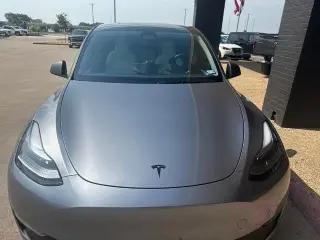 Tesla Model Y 2024 AWD Long Range 4dr Crossover