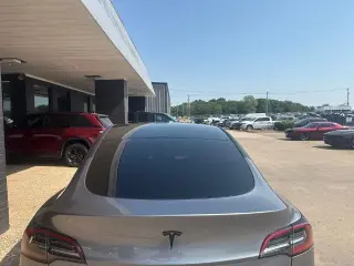 Tesla Model Y 2024 AWD Long Range 4dr Crossover
