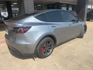 Tesla Model Y 2024 AWD Long Range 4dr Crossover