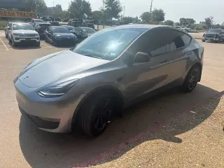 Tesla Model Y 2024 AWD Long Range 4dr Crossover