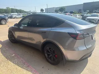 Tesla Model Y 2024 AWD Long Range 4dr Crossover