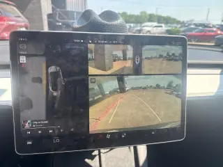 Tesla Model Y 2024 AWD Long Range 4dr Crossover