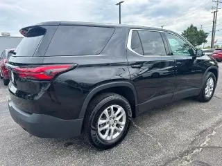 Chevrolet Traverse 2023 4x4 LS 4dr SUV w/1LS