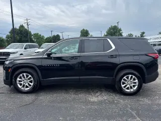 Chevrolet Traverse 2023 4x4 LS 4dr SUV w/1LS