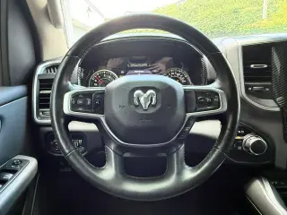Ram 1500 2019 4x4 Big Horn Crew Cab de 4 puertas y batea de 5.6 pies