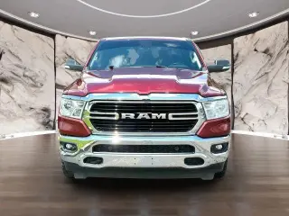 Ram 1500 2019 4x4 Big Horn Crew Cab de 4 puertas y batea de 5.6 pies