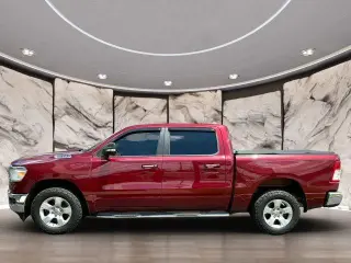 Ram 1500 2019 4x4 Big Horn Crew Cab de 4 puertas y batea de 5.6 pies