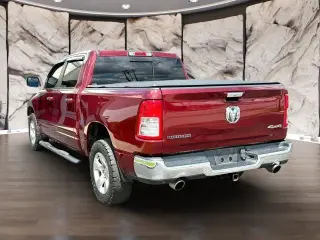 Ram 1500 2019 4x4 Big Horn Crew Cab de 4 puertas y batea de 5.6 pies