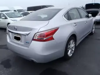2013 Nissan Altima SV Sedan