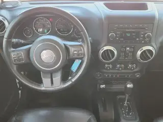 Jeep Wrangler Unlimited 2016 4x4 Sahara 4dr SUV