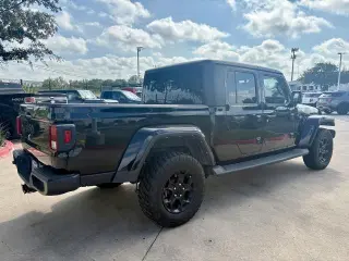 Jeep Gladiator 2023 4x4 Sport 4dr Crew Cab 5.0 ft. SB