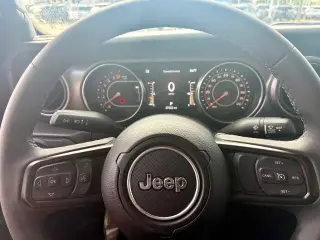 Jeep Gladiator 2023 4x4 Sport 4dr Crew Cab 5.0 ft. SB