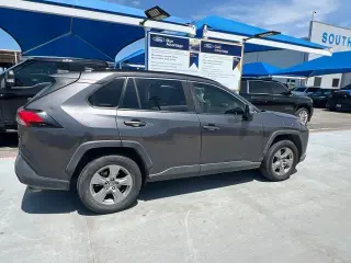 Toyota RAV4 2020 XLE 4dr SUV