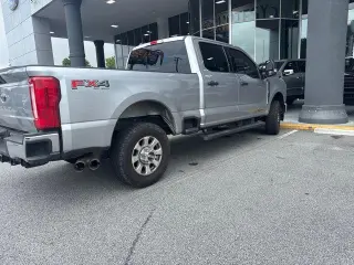 Ford F-250 Super Duty 2023 4x4 XLT 4dr Crew Cab 6.8 ft. SB Pickup