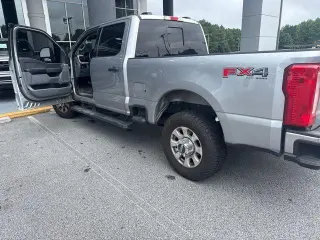 Ford F-250 Super Duty 2023 4x4 XLT 4dr Crew Cab 6.8 ft. SB Pickup