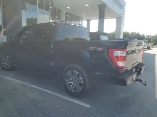 Ford F-150 2023 4x2 Lariat 4dr SuperCrew 5.5 ft. SB
