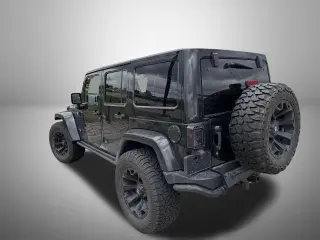 Jeep Wrangler Unlimited 2017 4x4 Sahara 4dr SUV